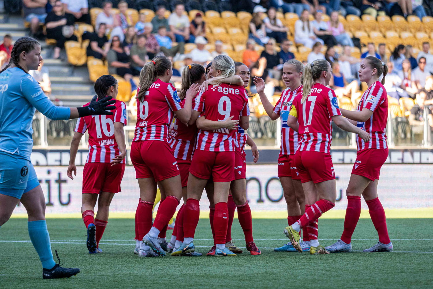 Bilde av Avaldsnes Toppfotball under kamp.